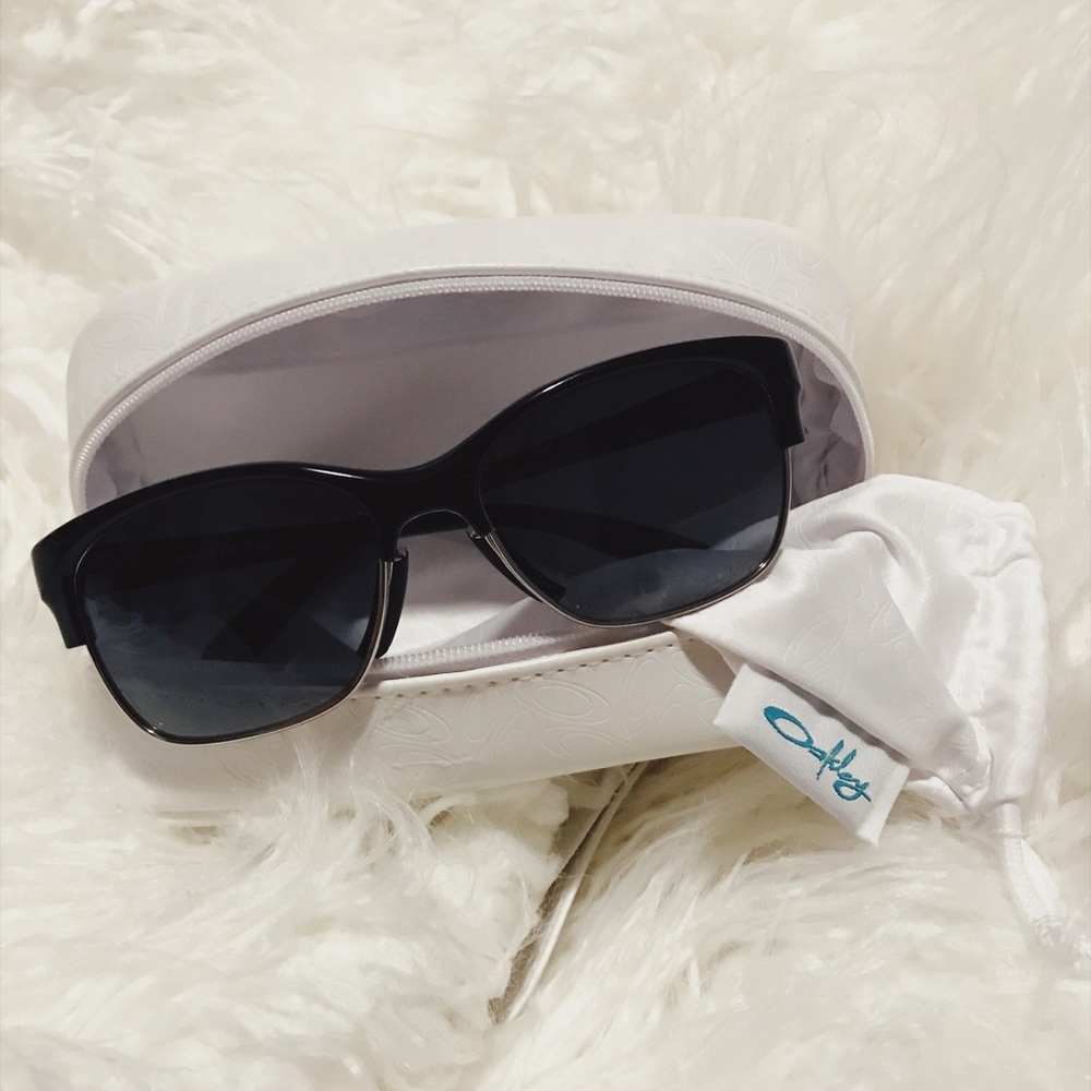 BRAND NEW: Oakley RSVP Polarized Sunglasses